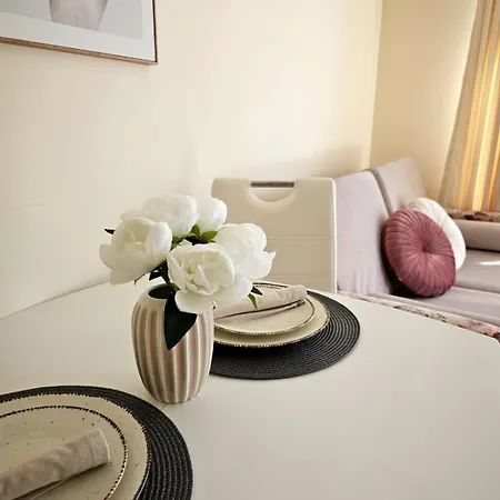 Apartment Near The Sea
