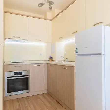 Apartament Near The Sea With Parking Primorsko